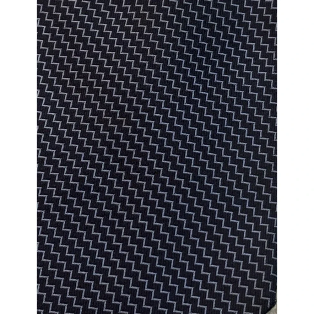 Lauren Ralph Lauren Men’s Tie 100% Silk Navy Blue Geometric Hand Finished